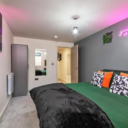 Apartment Spacious 1 Bedroom With 4k Cinema Experience By Haven Escapes In Bradford Bradford (West Yorkshire)
