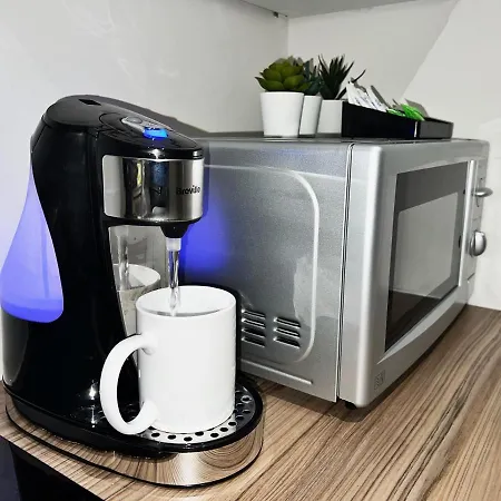 Apartment Spacious 1 Bedroom With 4k Cinema Experience By Haven Escapes In Bradford *