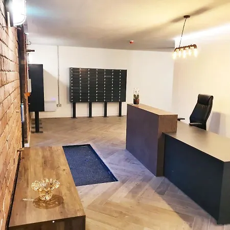 Apartment Spacious 1 Bedroom With 4k Cinema Experience By Haven Escapes In Bradford *