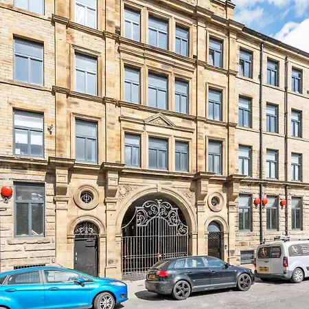 Apartment Spacious 1 Bedroom With 4k Cinema Experience By Haven Escapes In Bradford *