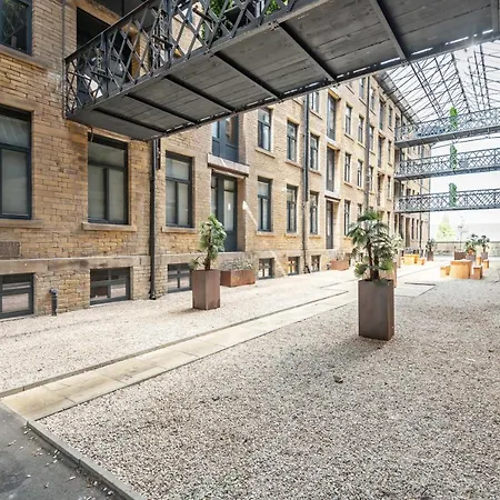 Spacious 1 Bedroom With 4k Cinema Experience By Haven Escapes In Bradford Apartment Bradford (West Yorkshire)